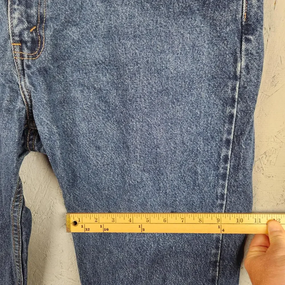 Levis measurements photos